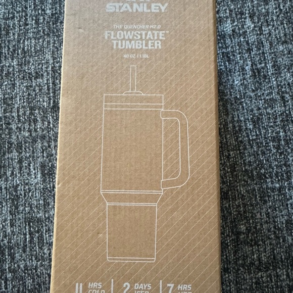 Stanley Tumbler Packaging in Brown - Picture 1 of 5